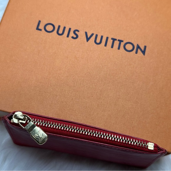 Authentic Red Epi Louis Vuitton Key Cles - Picture 11 of 11